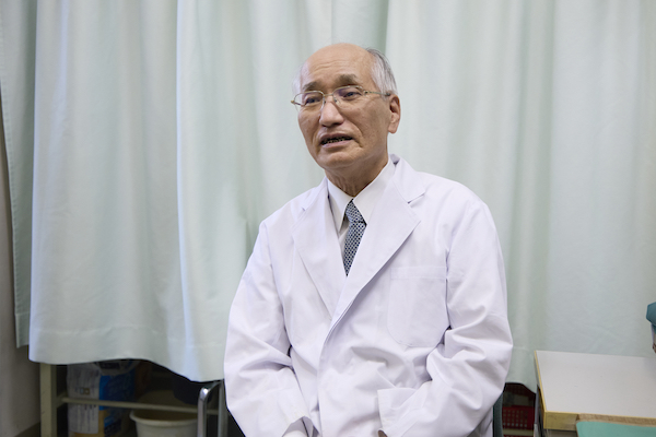 首の痛みと連動する症状
